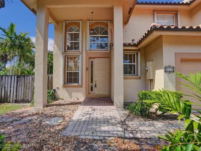 707 NE 195th St, Miami, FL, 33179
