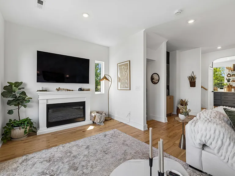 1100 Sunnymeade Dr #114 — Photo 8