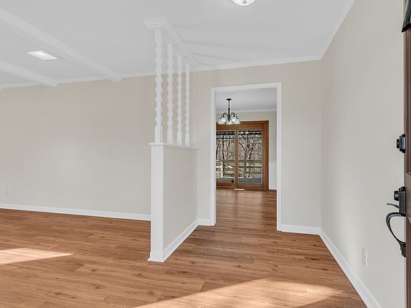 5th image of 305 S Pawnee Dr