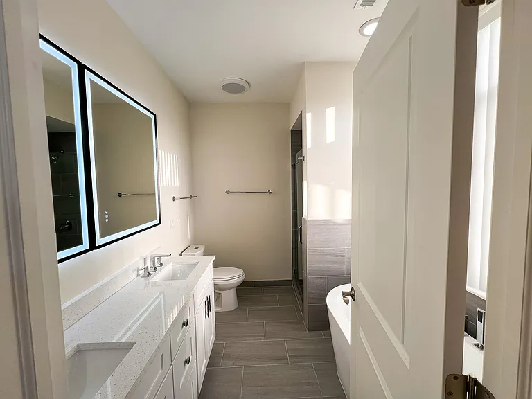 1701 W Chicago Ave #3 — Photo 15