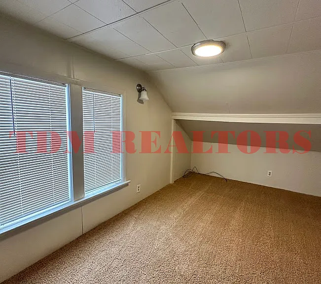 3235 Huggins Ave — Photo 9