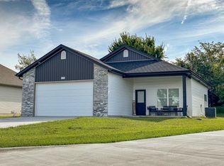 370 Towne Loop, Marshfield, MO 65706