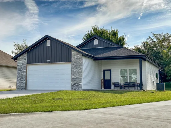 370 Towne Loop, Marshfield, MO 65706