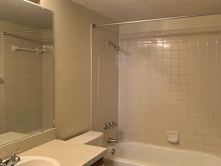 218 N Texas Blvd — Photo 27