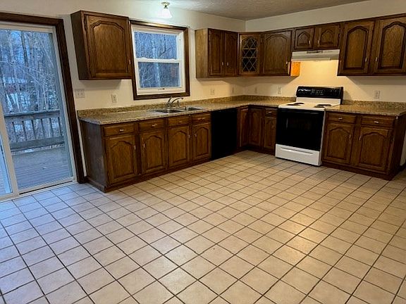 5th image of 147 E County Rd