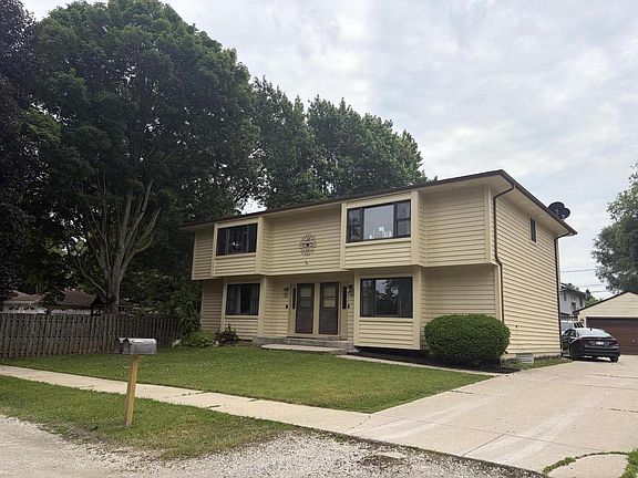 2nd image of 4521 73rd STREET