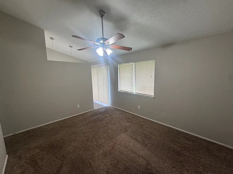 23139 Lestergate Dr — Photo 17