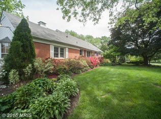 872 Vine St, Herndon, VA 20170