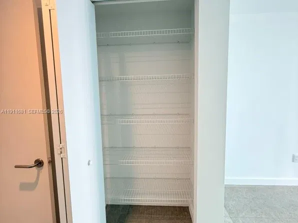 1100 S Miami Ave APT 2911, Miami, FL 33130