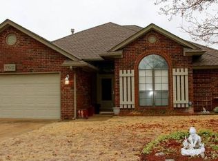 10513 Quail Run Rd, Midwest City, OK 73130