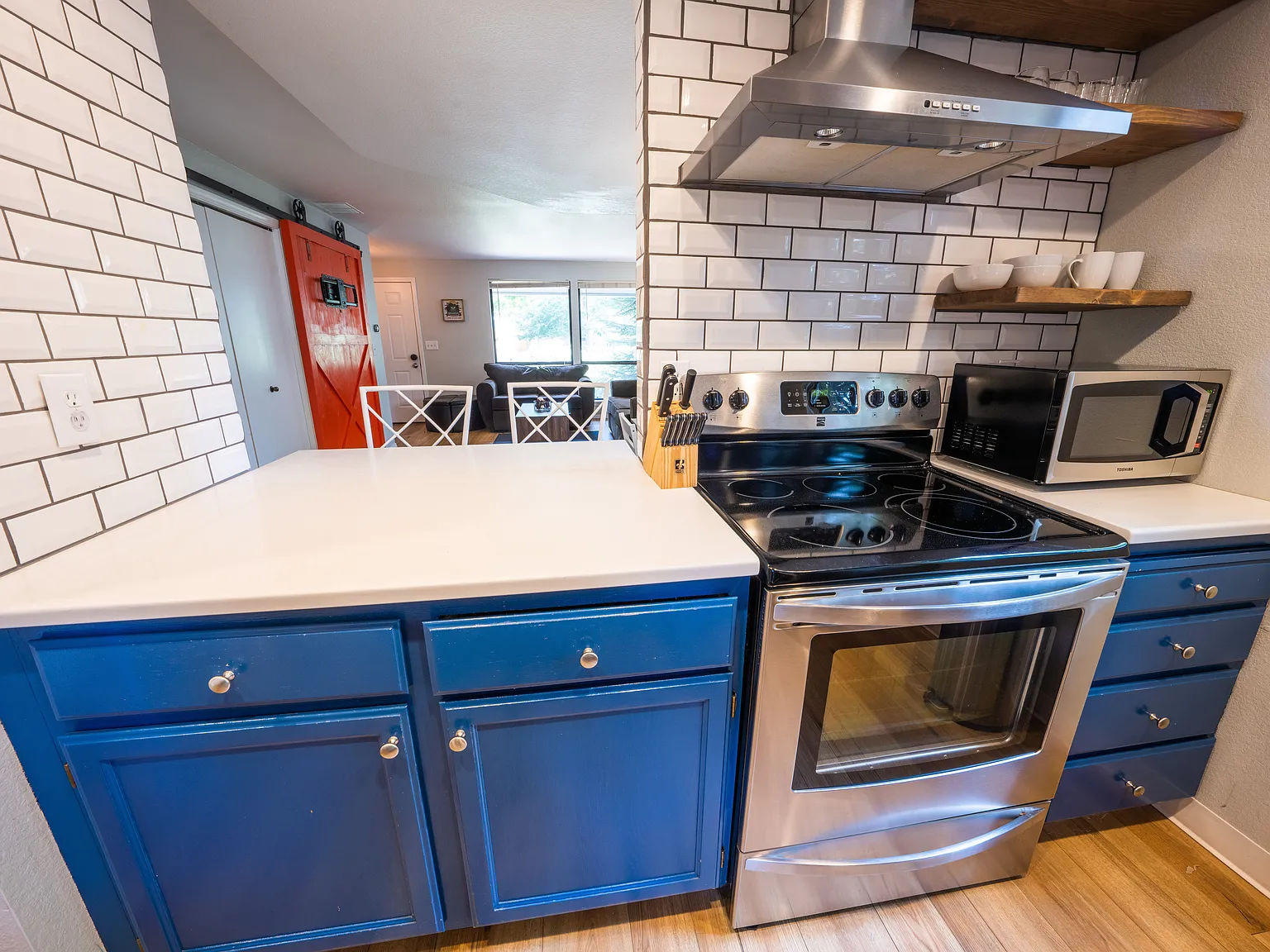 2 bed, 1.5 bath, 1092 sqft, $1,995 — Photo 3