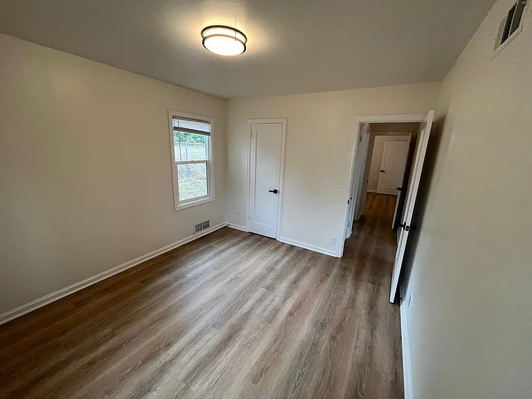 15800 SE Oatfield Rd — Photo 18