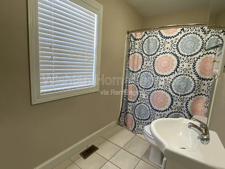 518 W Murray St #B — Photo 6