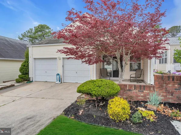 49 Summerhill Dr, Manahawkin, NJ 08050