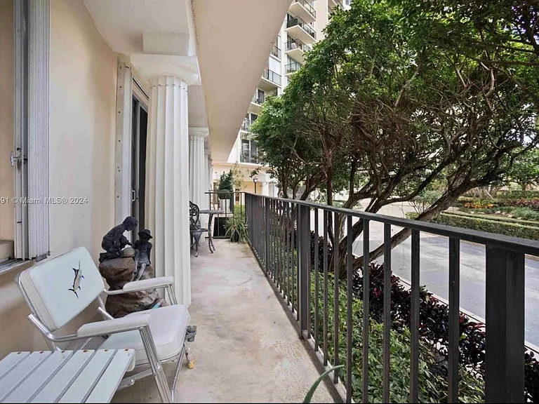 1801 S Flagler Dr #104 — Photo 2