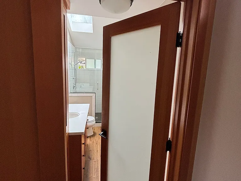 529 Hacienda Dr — Photo 13
