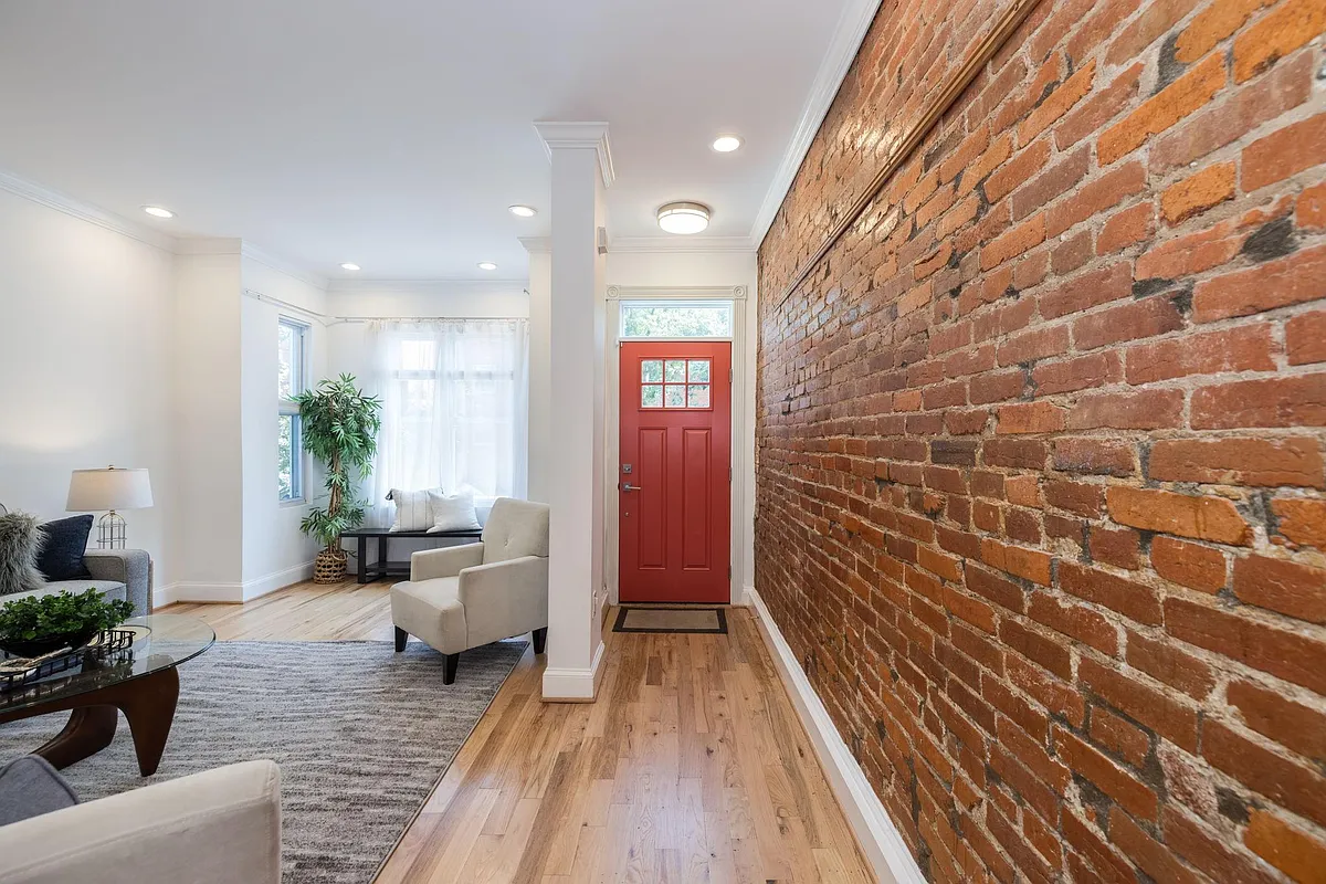 Building Photo - 1934 3rd St NW
