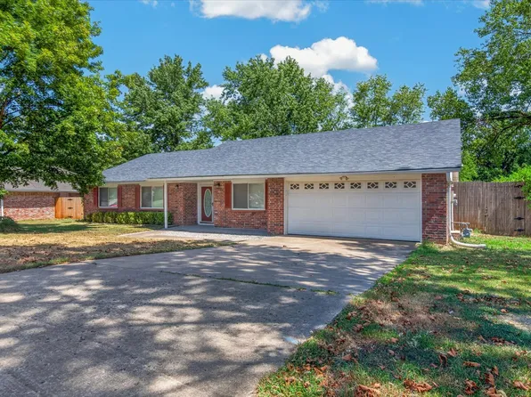 4640 SE Barlow Dr, Bartlesville, OK 74006