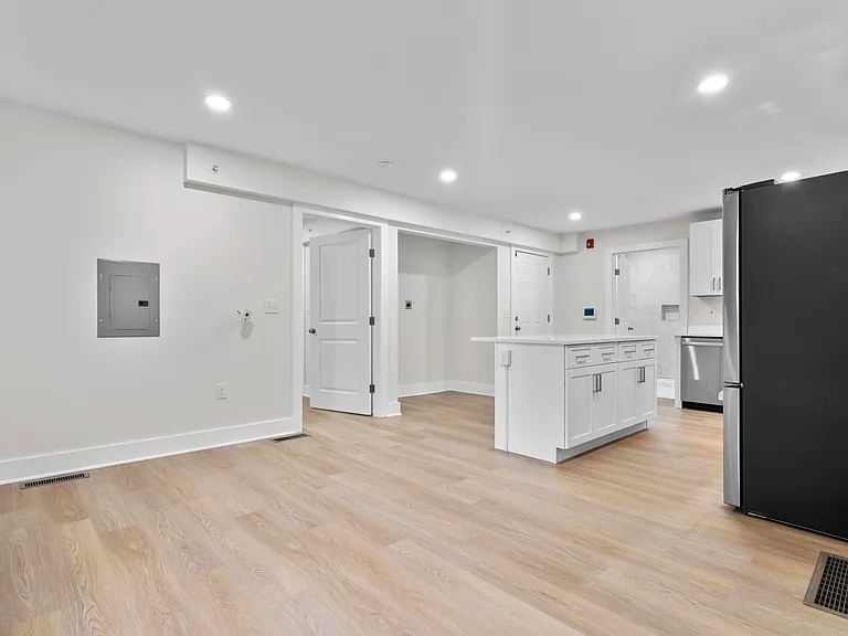 1546 Chapel St #3 — Photo 4