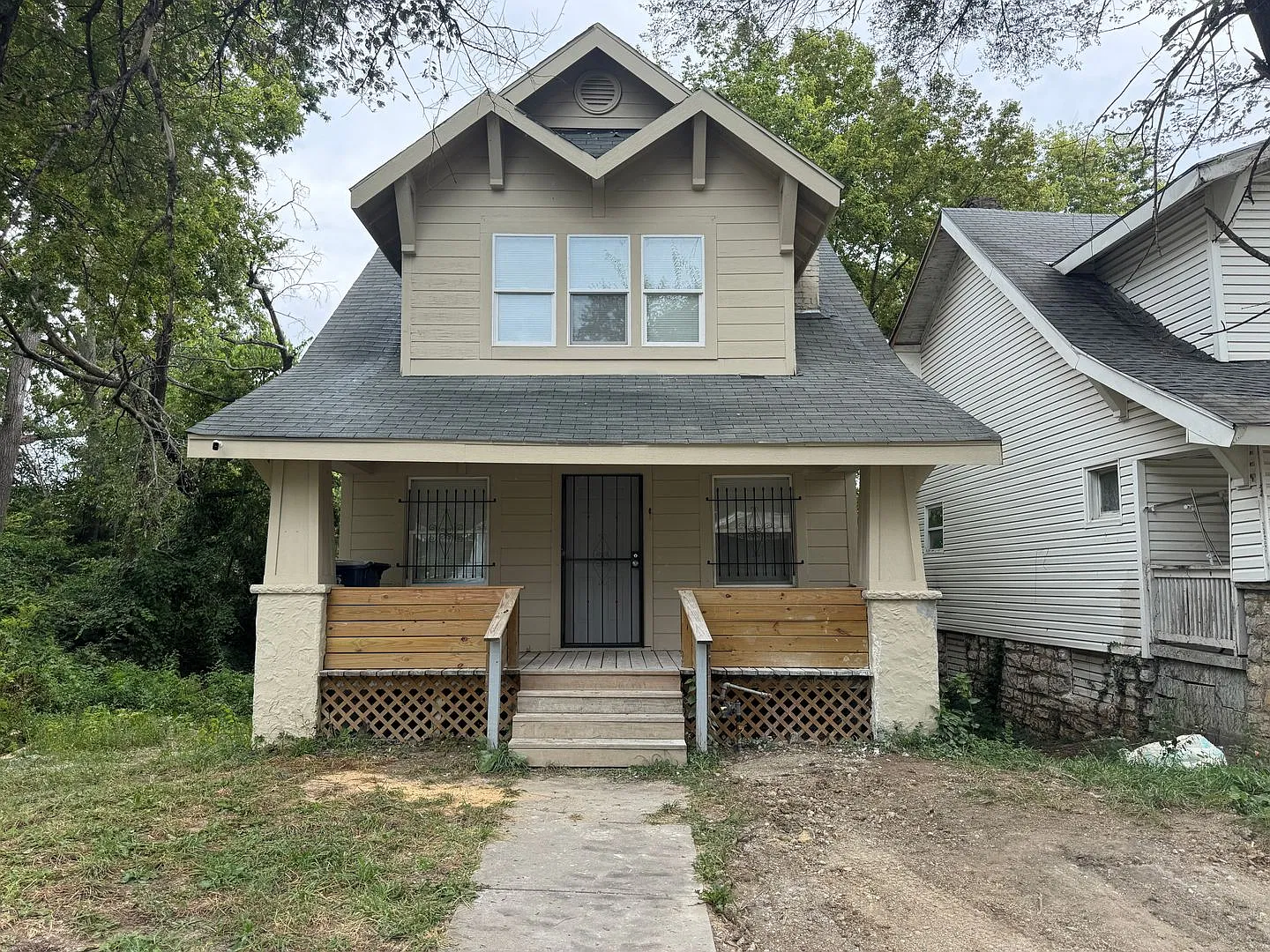 3921 Garfield Ave. Kansas City, MO 64130 — Photo 1