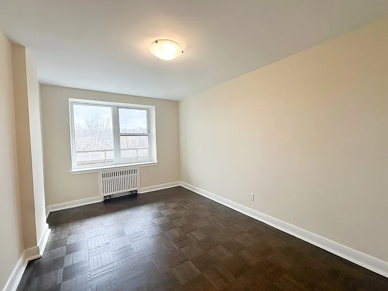 2645 Bloor St W #302 — Photo 10