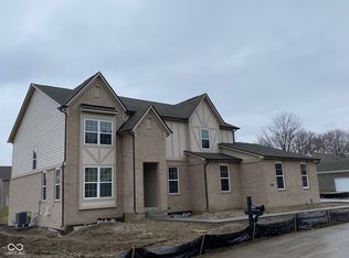 6902 Enclave Dr, McCordsville, IN 46055