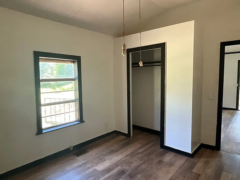 195 Bay Rd #A — Photo 12