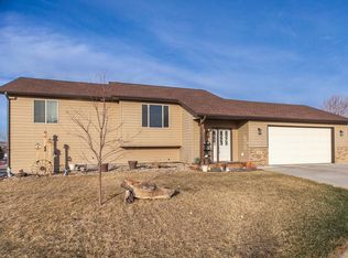 432 Gemstone Dr, Rapid City, SD 57701