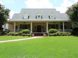 5507 Old West Point Rd, Columbus, MS 39701