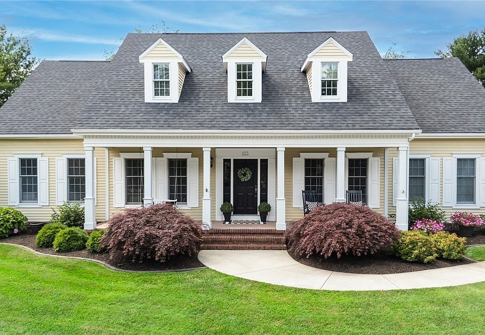 1st image of 105 Country Meadow Dr