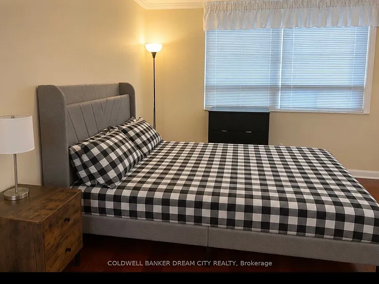310 Mill St S #809 — Photo 8