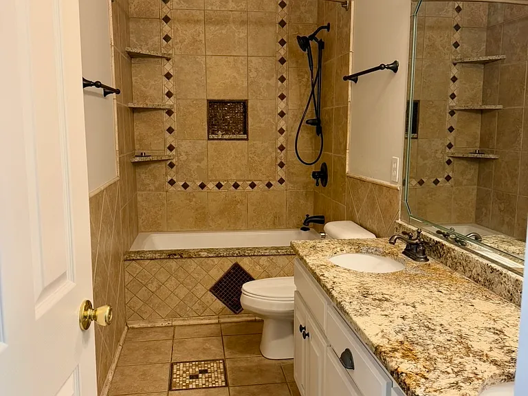 2256 Westwood Dr — Photo 18