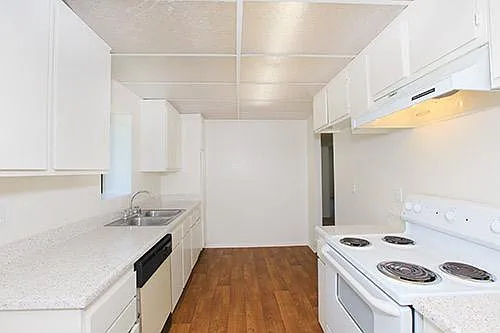 1640 W Ball Rd — Photo 28