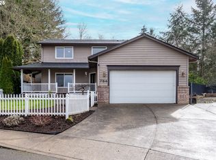 784 NE Edgehill Dr, Estacada, OR 97023