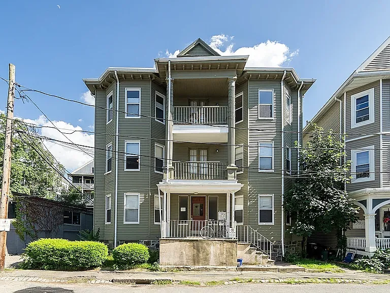 17 Milton Rd #2 — Photo 3