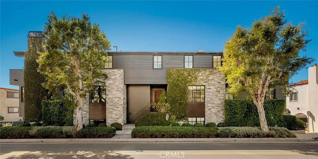 5 bed, 5407 sqft, $46,000 — Photo 2