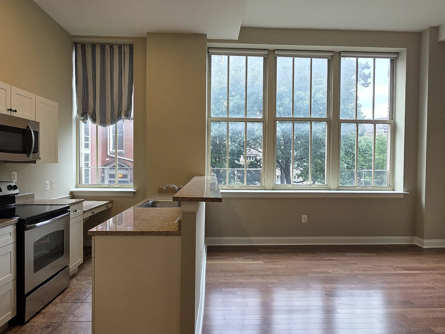 1 bed, 637 sqft, $1,745 — Photo 4