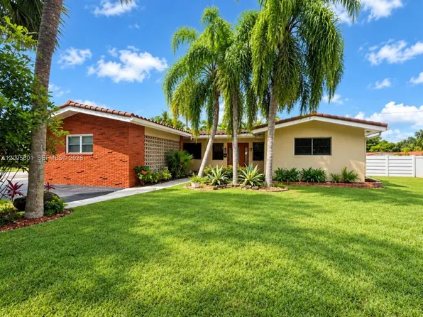 604 N Crescent Dr, Hollywood, FL 33021
