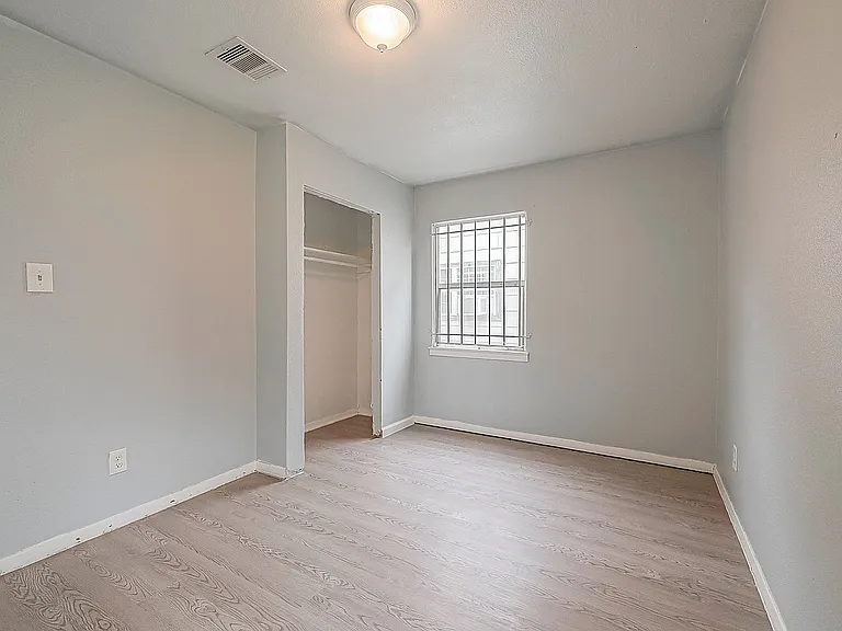 9302 Fairland Dr — Photo 15