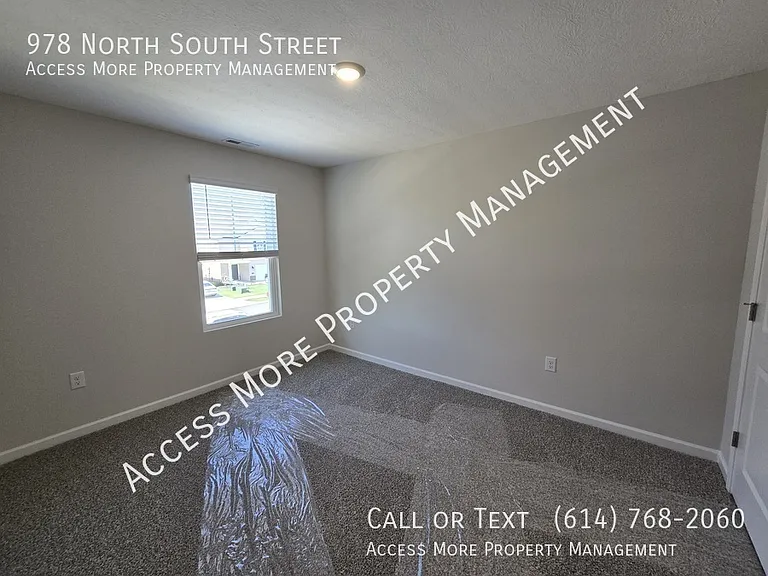 978 N South St — Photo 20