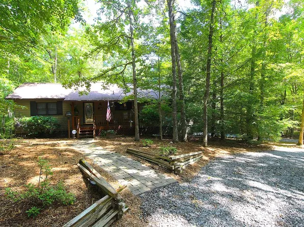 521 Country Ln, Murphy, NC 28906