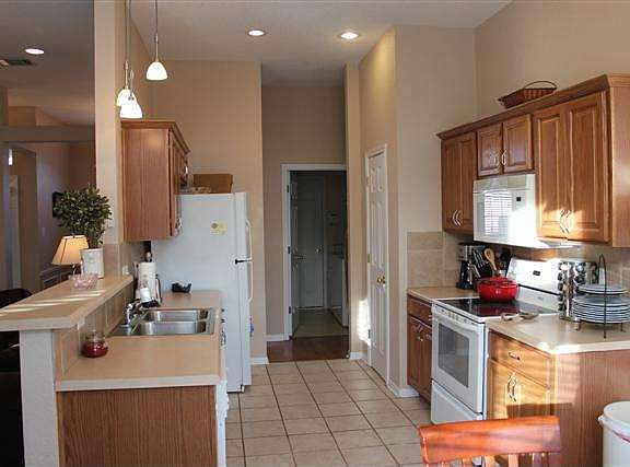 5th image of 2419 Kingsbury Dr
