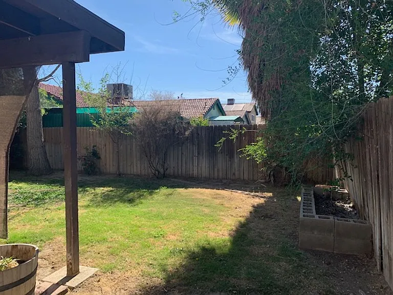 5609 Silver Crossing St — Photo 27