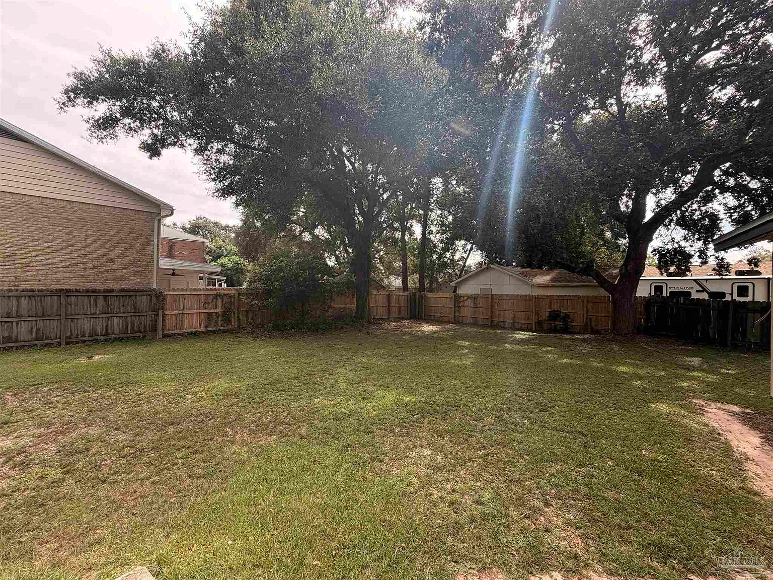 3 bed, 1388 sqft, $2,300 — Photo 4