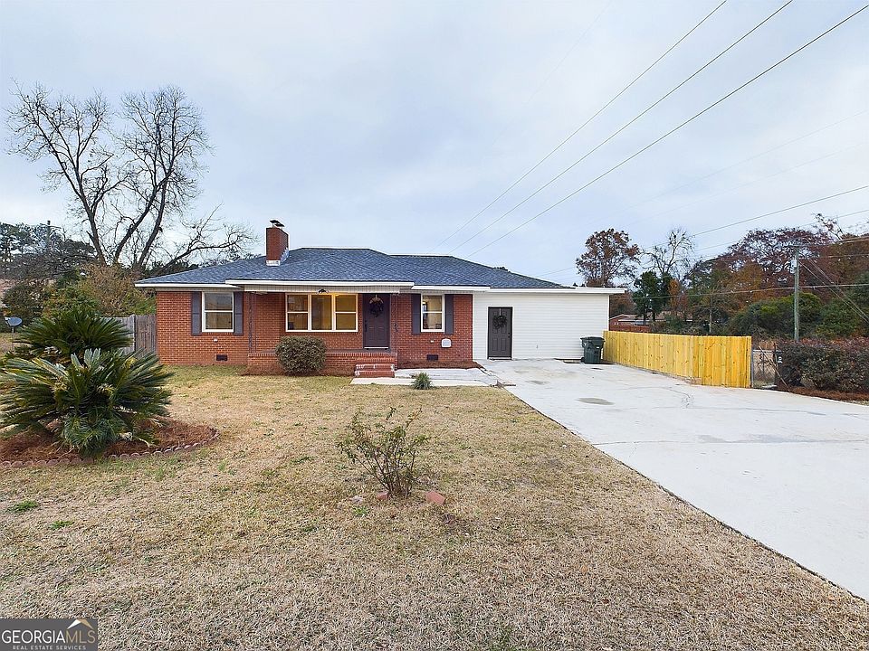 1st image of 300 Shirley Dr
