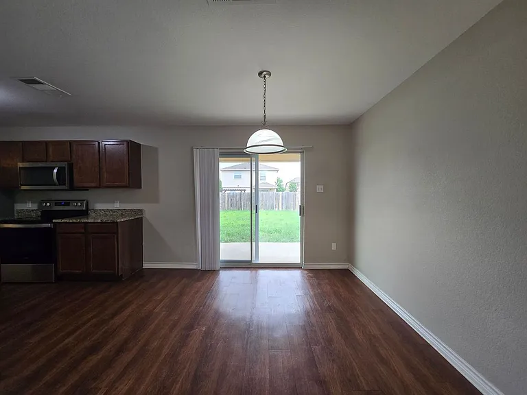 5302 Lyra Dr — Photo 8