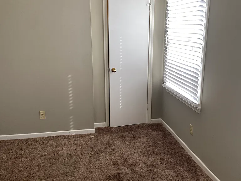 112 Stonecreek Dr #A — Photo 18
