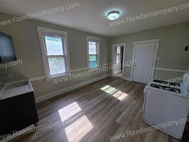 1207 W. 149th Street — Photo 3