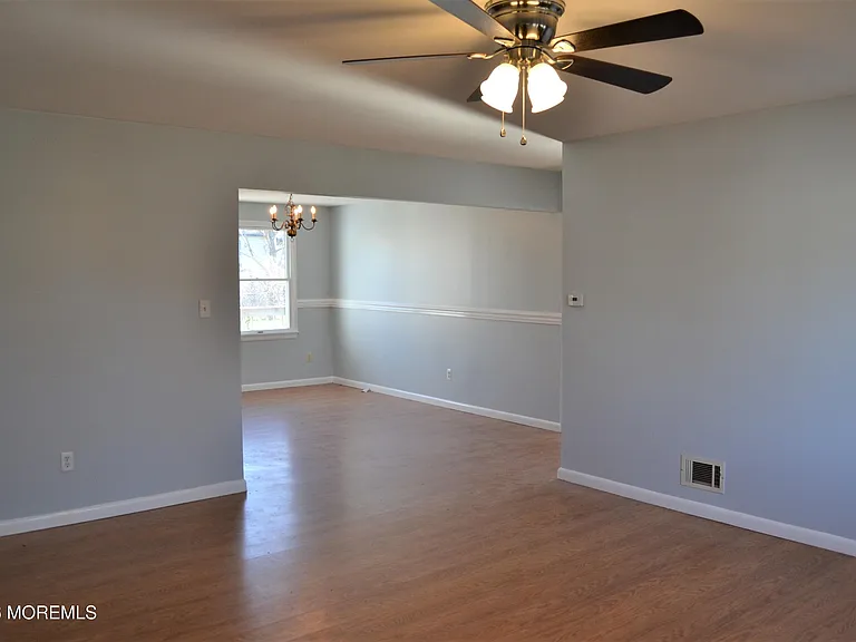 456 Hulse Ave — Photo 6