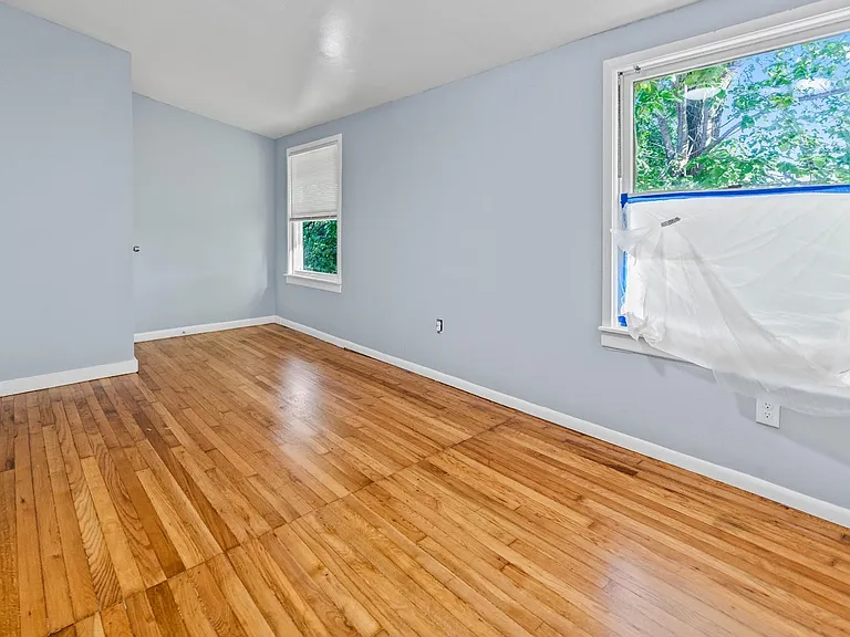 4244 E 67th Ter — Photo 14